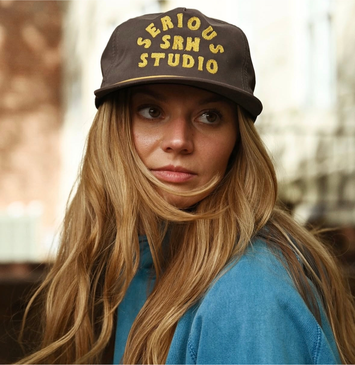 SERIOUS STUDIO CHAIN STITCH SNAPBACK HAT - GRAY
