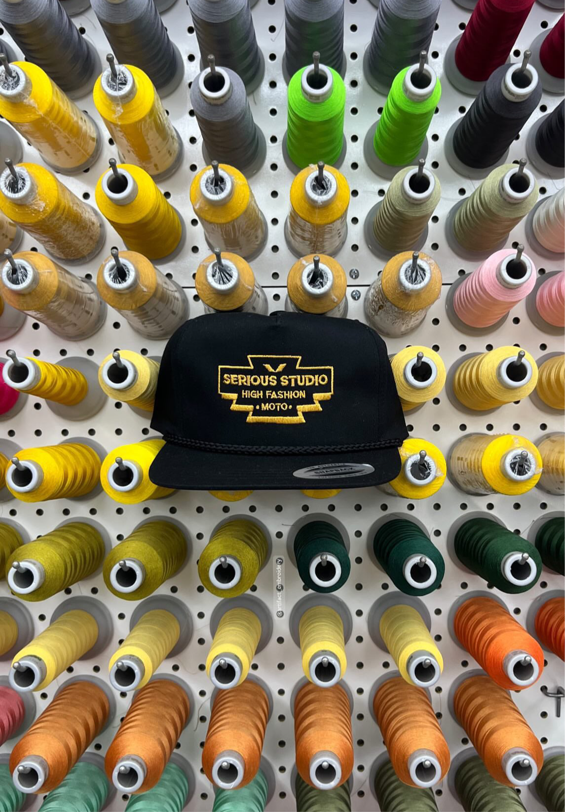 SERIOUS STUDIO HIGH FASHION SNAPBACK HAT