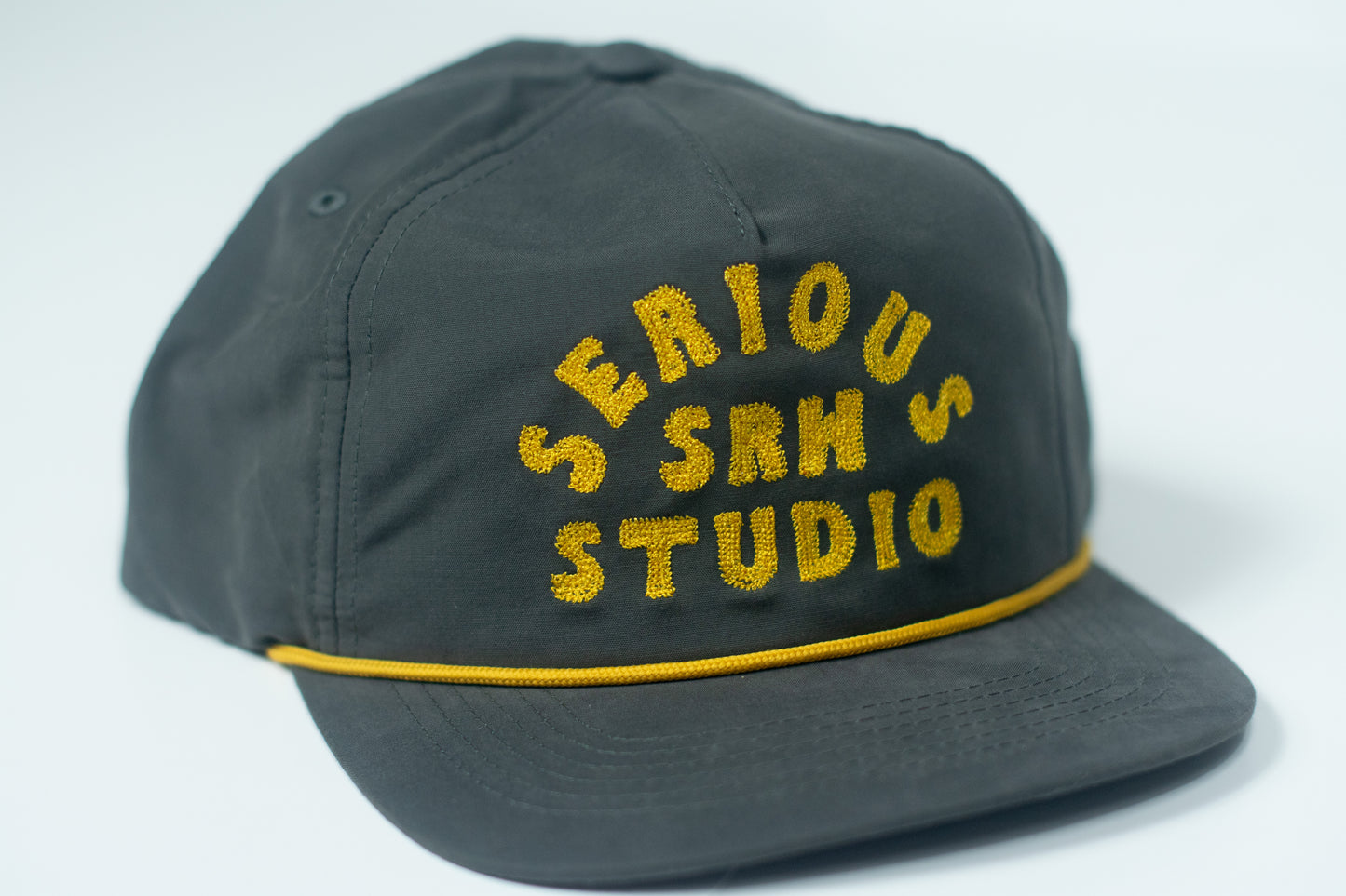 SERIOUS STUDIO CHAIN STITCH SNAPBACK HAT - GRAY