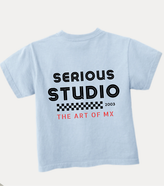 MOTO KIDS SERIOUS STUDIO  TEE