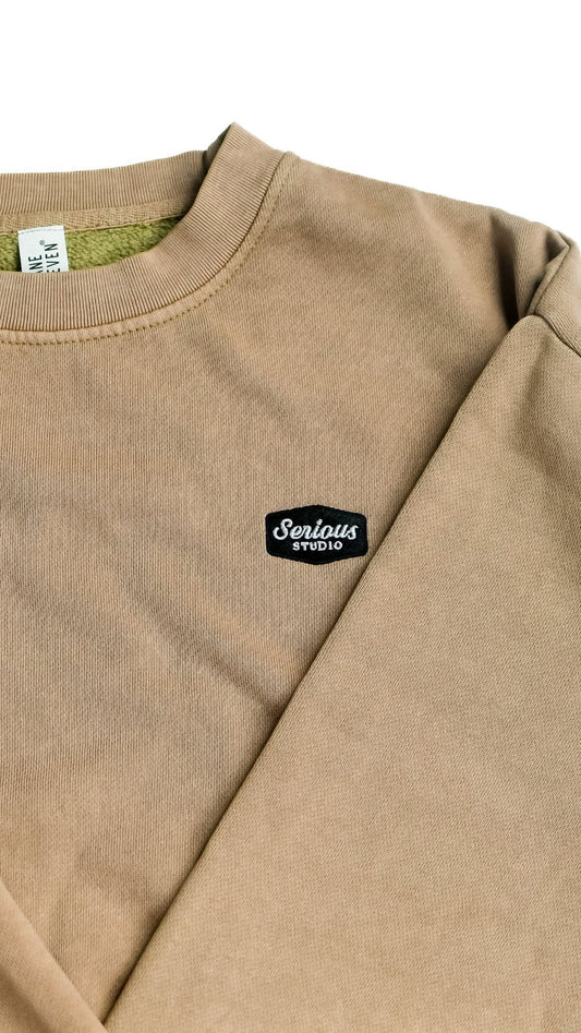 SERIOUS STUDIO ICONIC CREW NECK SWEATSHIRT - BURRO